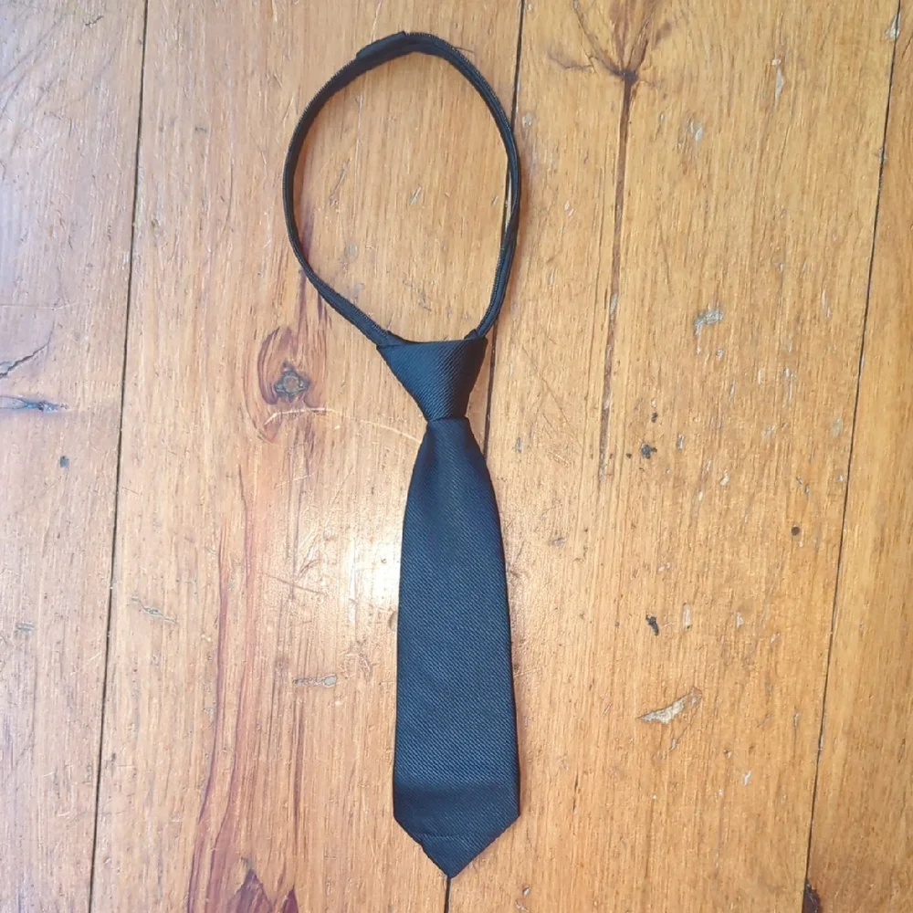 LIKE NEW Zip Up Tie Boy 3-4